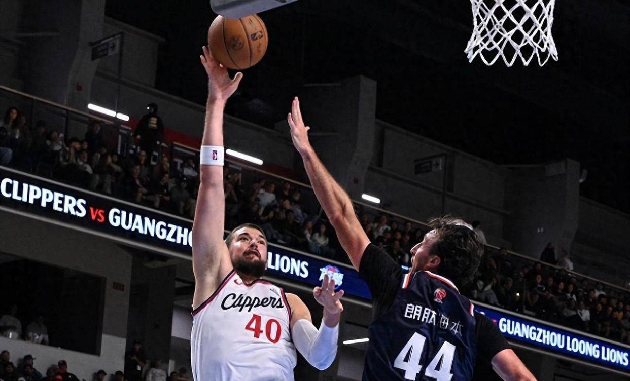 包含洛杉矶快船训练开放日，集结日临场应变引欢呼，CBA常规赛在即，球探报告显示潜力的词条-九游娱乐平台